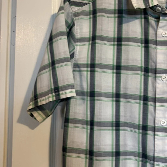 Mountain HardWear men’s white plaid short sleeve button down shirt size small - Picture 4 of 8